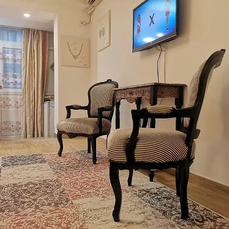Athenaeum Suites *